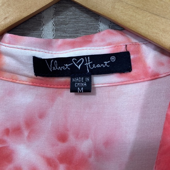 Velvet Heart Coral Tie Dyed Button Down Size: Medium - Picture 3 of 3